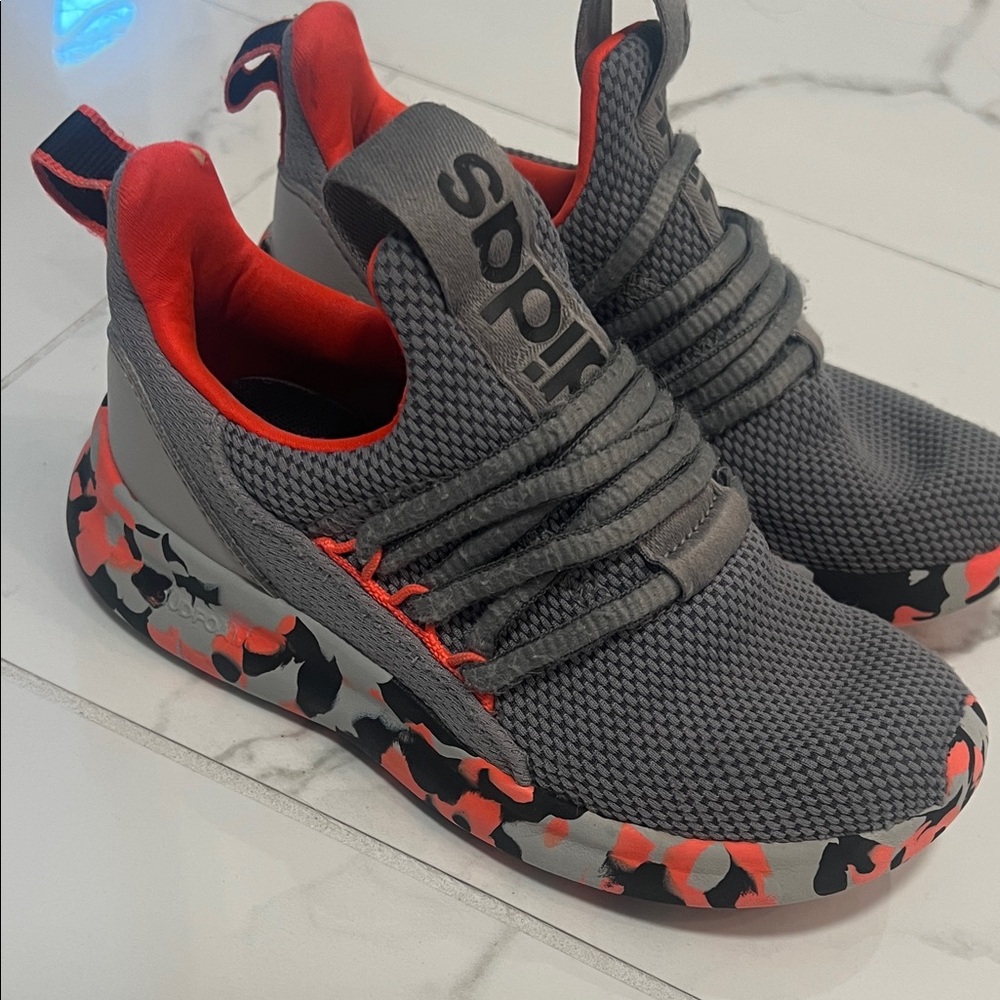 Adidas Kids Sneakers in Gray and Red